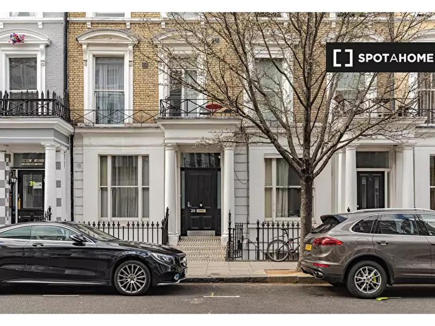 Immagine 17 di Appartamento in affitto  in Apartment a Kensington