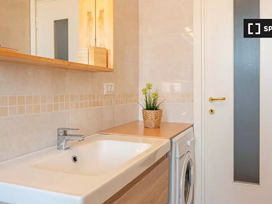 Immagine 19 di Camera condivisa in affitto  in Via Arcivescovo Romilli a Milano