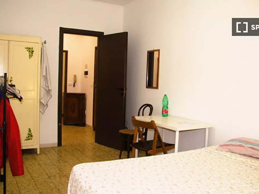 Immagine 4 di Camera condivisa in affitto  in Via Giuseppe de Robertis a Roma
