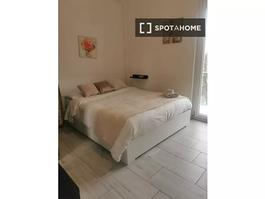 Immagine 1 di Camera condivisa in affitto  in Via Vittorio Scialoia a Milano