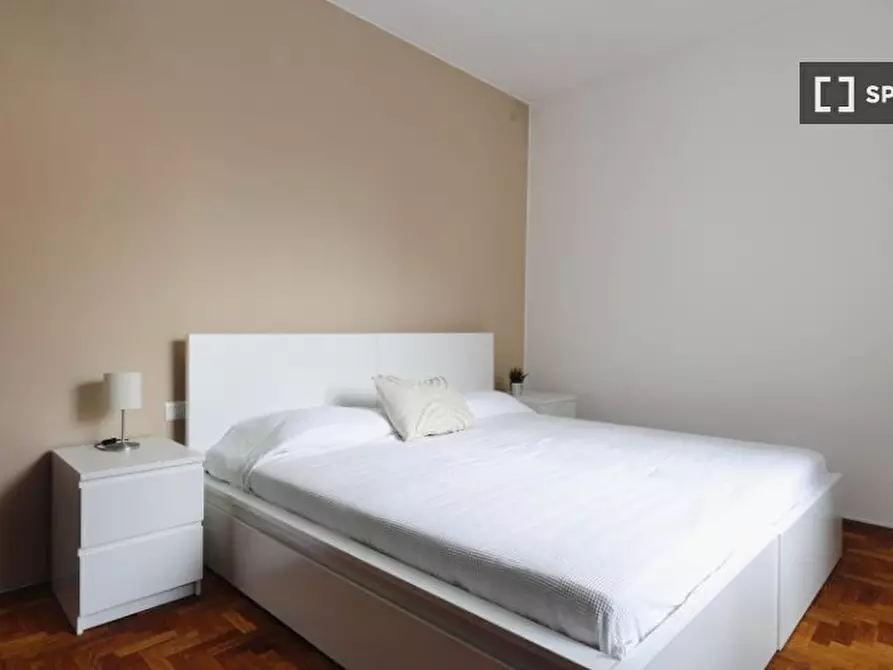 Immagine 2 di Camera condivisa in affitto  in Via Maniago a Milano