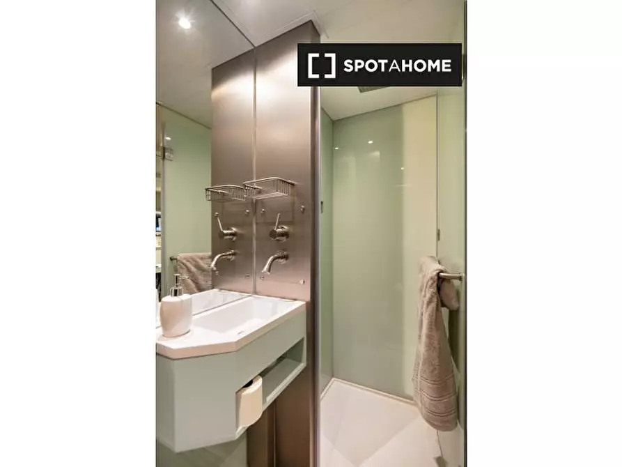 Immagine 9 di Ufficio in affitto  in Western Ave a Ealing