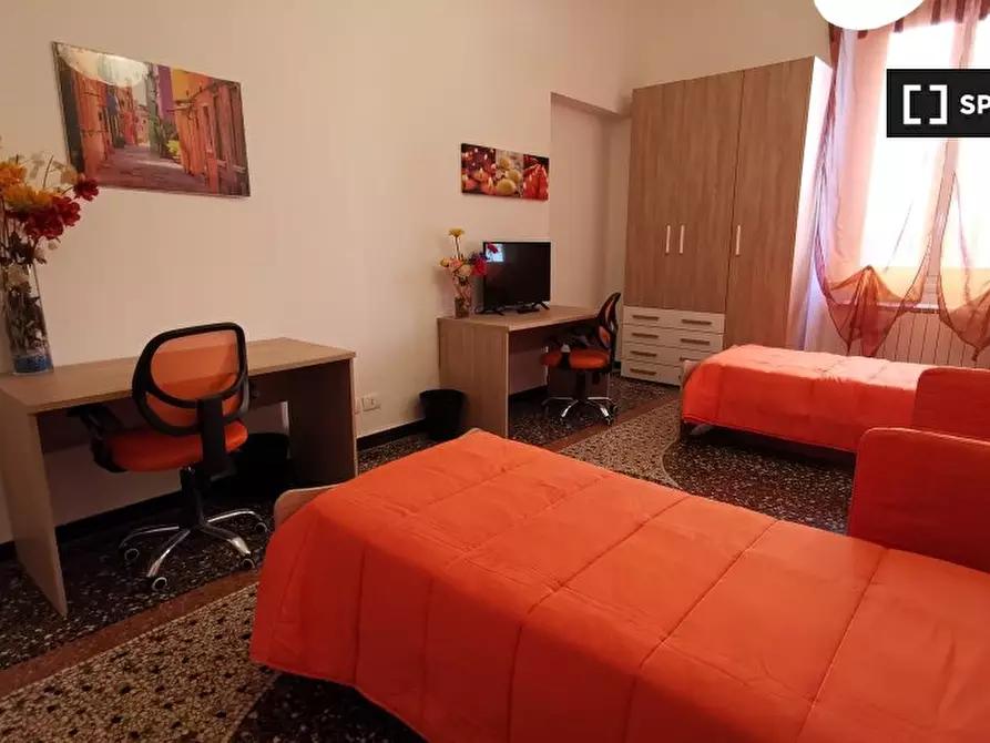 Immagine 8 di Camera condivisa in affitto  in Via Venezia a Genova