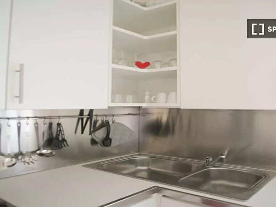 Immagine 6 di Camera condivisa in affitto  in Viale Tunisia a Milano