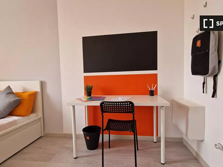 Immagine 13 di Camera condivisa in affitto  in Via Ostiense a Roma