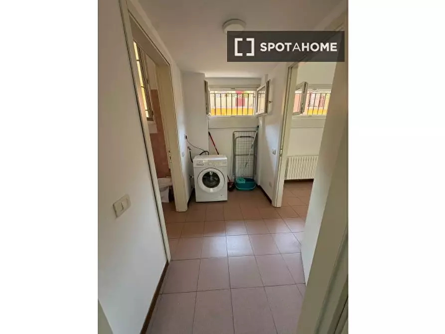 Immagine 6 di Camera condivisa in affitto  in Via Anton Giulio Barrili a Milano