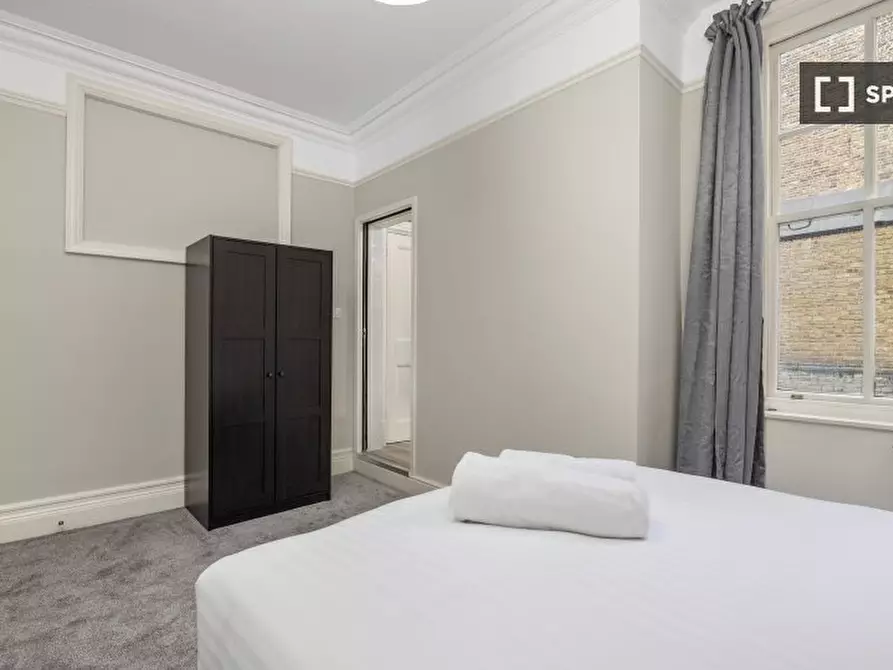 Immagine 5 di Appartamento in affitto  in Great Portland Street a Paddington