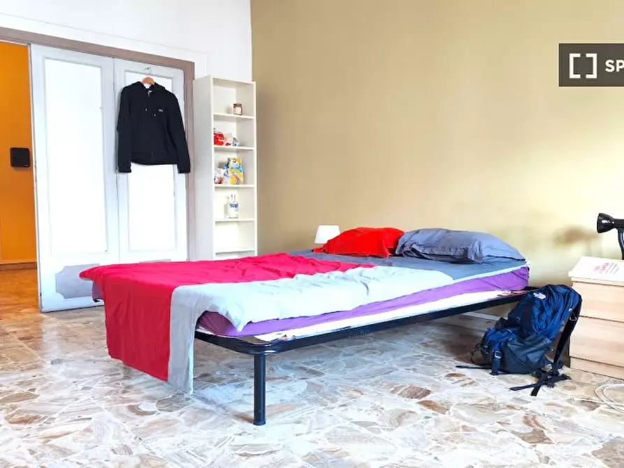 Immagine 4 di Camera condivisa in affitto  in Viale Tirreno, 00141 Roma RM, Italy a Roma