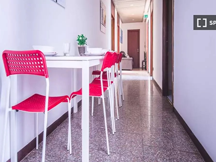 Immagine 14 di Camera condivisa in affitto  in Viale Monza a Milano