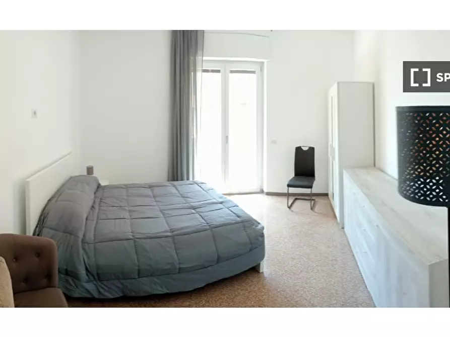 Immagine 13 di Camera condivisa in affitto  in Via di S. Castulo a Roma