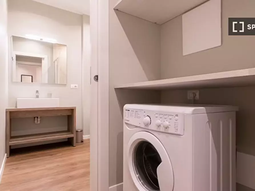 Immagine 14 di Appartamento in affitto  in Via Santa Maria Valle a Milano