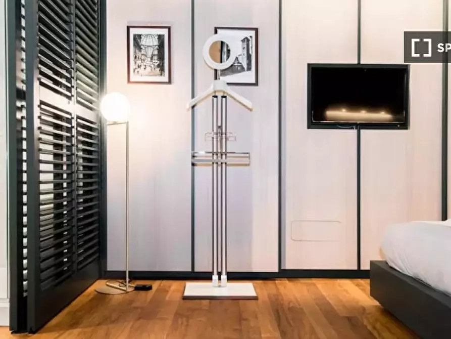 Immagine 11 di Appartamento in affitto  in Via Monte Napoleone a Milano