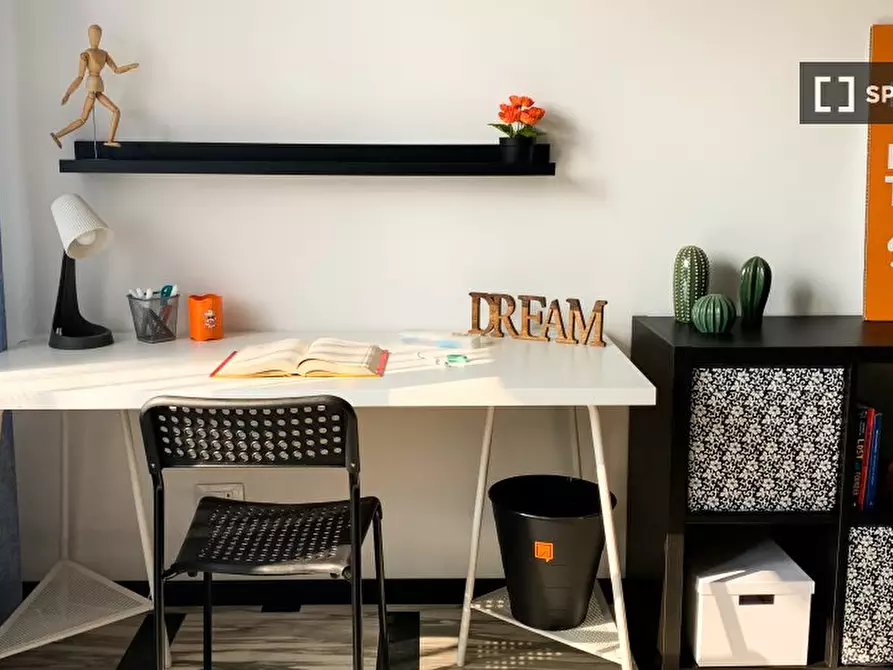 Immagine 4 di Camera condivisa in affitto  in Via La Thuile n. a Torino