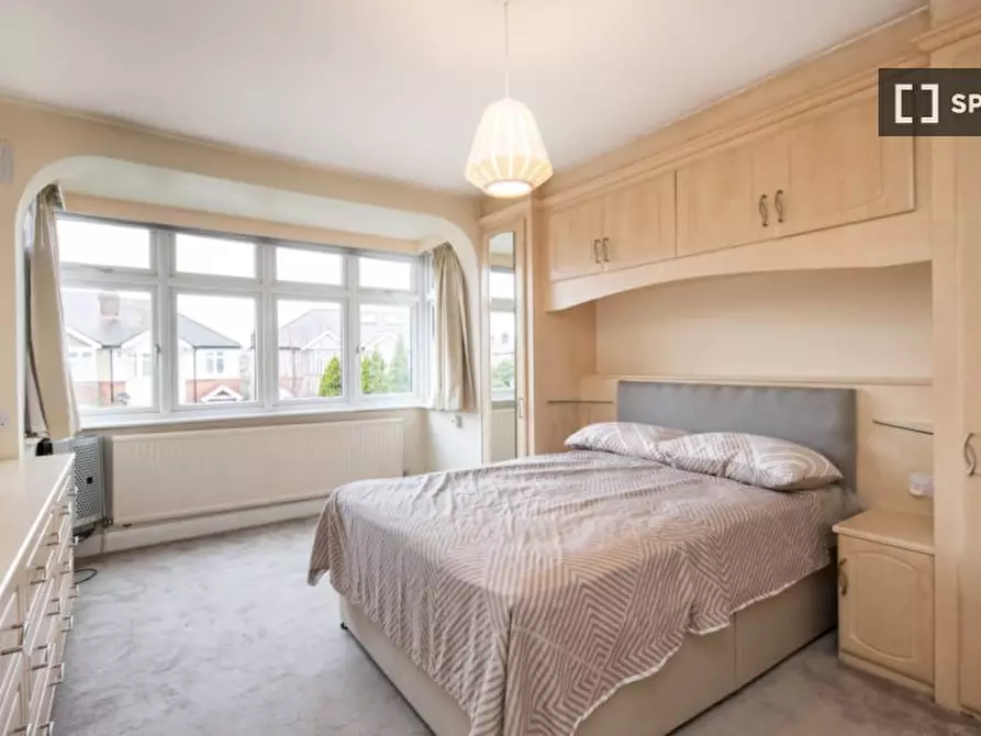 Immagine 2 di Camera condivisa in affitto  in CIRCLE GARDEN a Merton