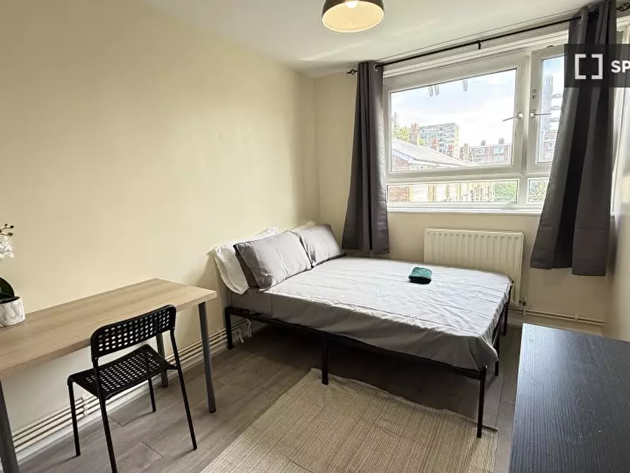 Immagine 1 di Camera condivisa in affitto  in Brownfield St a Poplar