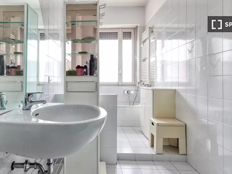 Immagine 13 di Camera condivisa in affitto  in Via Adeodato Ressi a Milano