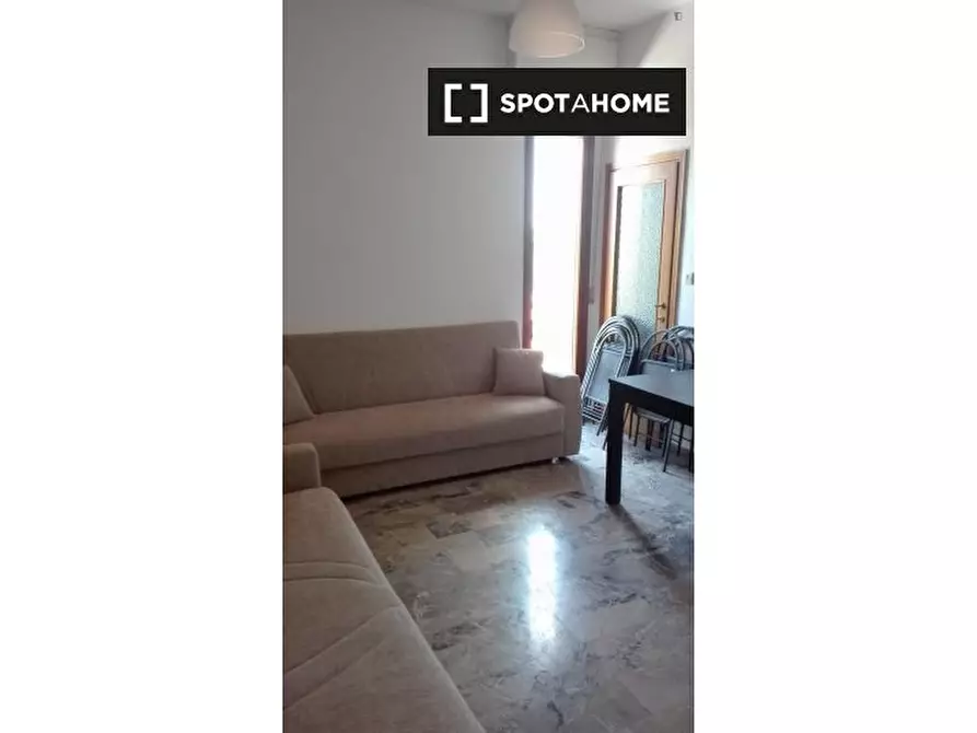 Immagine 19 di Camera condivisa in affitto  in Via Leonetto Cipriani a Bologna
