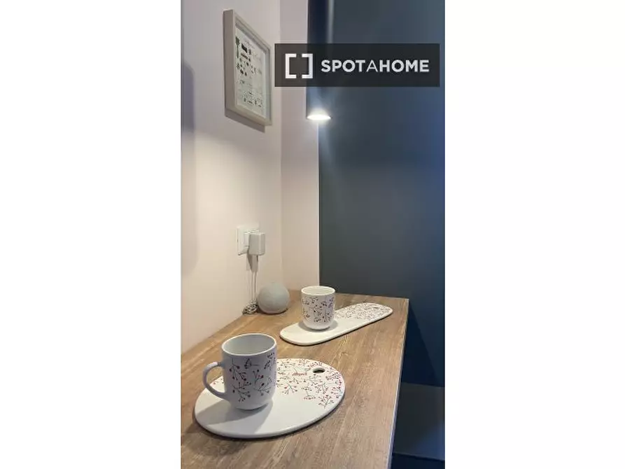 Immagine 5 di Appartamento in affitto  in Via Ivrea a Roma