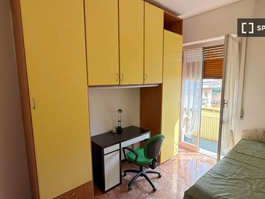 Immagine 17 di Camera condivisa in affitto  in C.so Europa a Genova