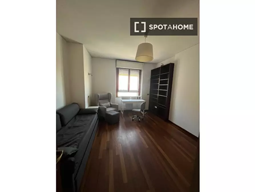 Immagine 1 di Camera condivisa in affitto  in Via Ettore Bugatti a Milano