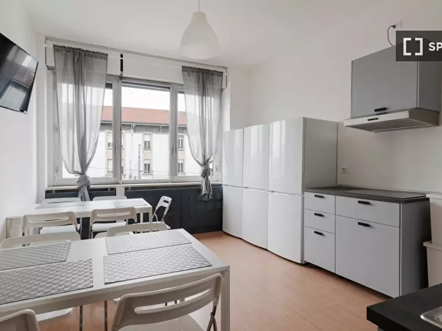 Immagine 18 di Camera condivisa in affitto  in Via Ernesto Breda a Milano