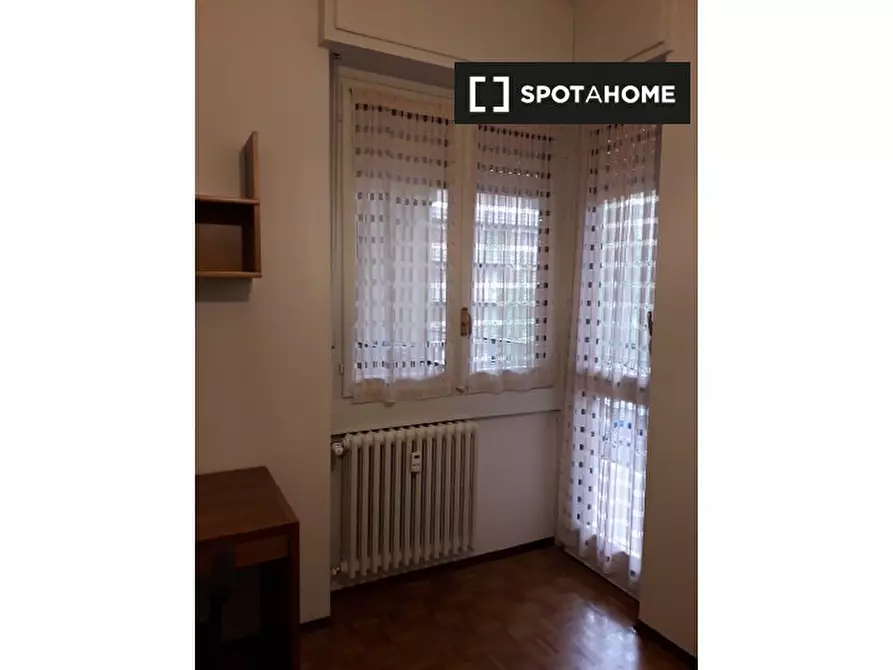 Immagine 10 di Camera condivisa in affitto  in Via Garessio a Torino