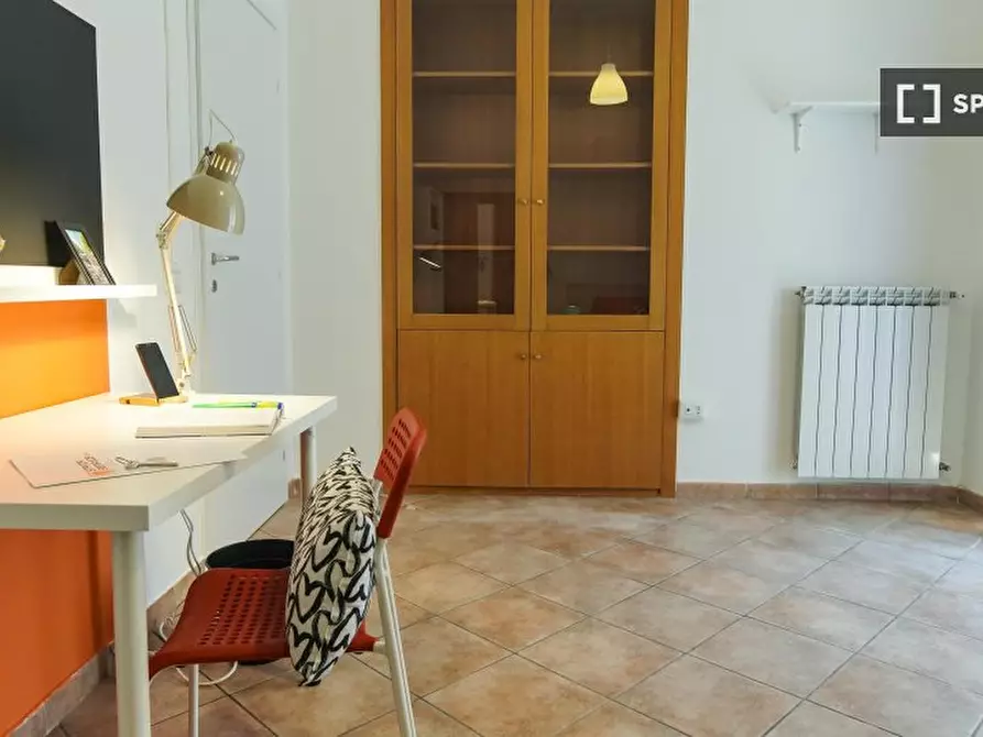 Immagine 4 di Camera condivisa in affitto  in Via Pignasecca n. a Napoli