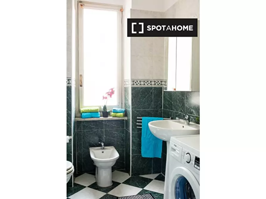 Immagine 14 di Camera condivisa in affitto  in Piazza Tancredi Galimberti a Torino