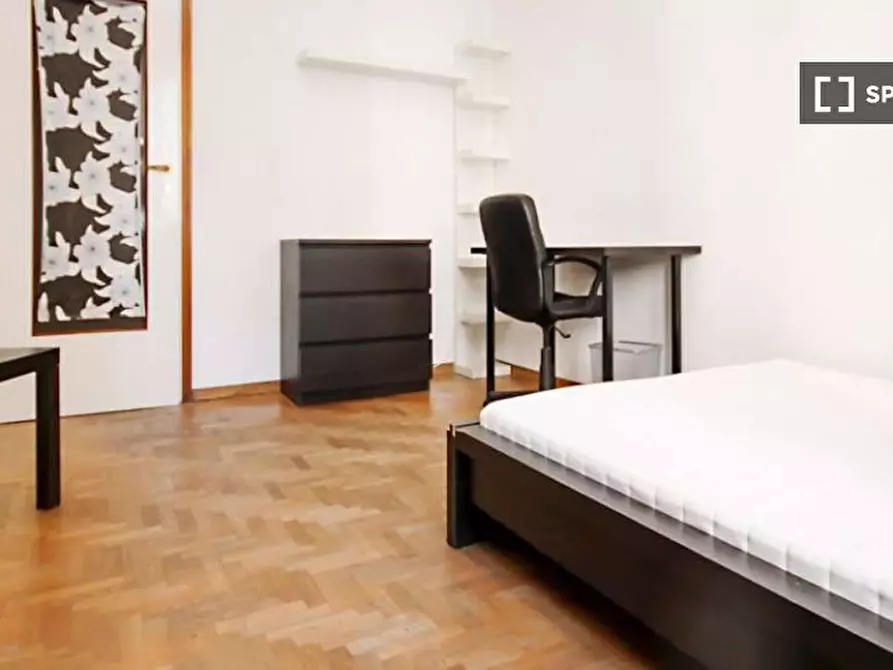 Immagine 11 di Camera condivisa in affitto  in Viale Campania a Milano