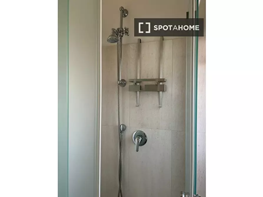 Immagine 12 di Appartamento in affitto  in Via di S. Croce in Gerusalemme a Roma