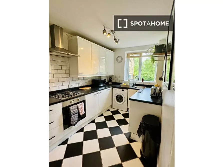 Immagine 10 di Appartamento in affitto  in Selden Rd a Camberwell