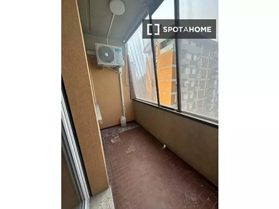 Immagine 6 di Camera condivisa in affitto  in Viale Felsina a Bologna