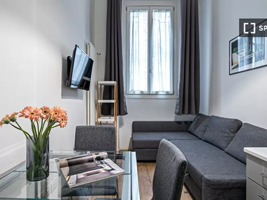 Immagine 1 di Appartamento in affitto  in Via Macedonio Melloni a Milano