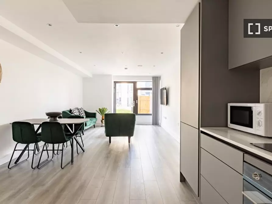 Immagine 11 di Appartamento in affitto  in Harlequin Ave a Hounslow