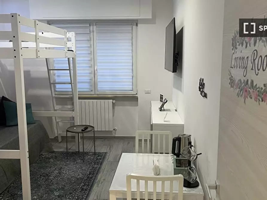 Immagine 13 di Appartamento in affitto  in Via Statilio Tauro a Roma