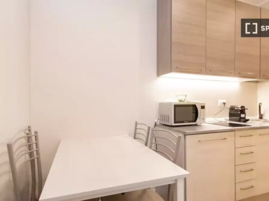 Immagine 6 di Appartamento in affitto  in Via Santa Maria Valle a Milano