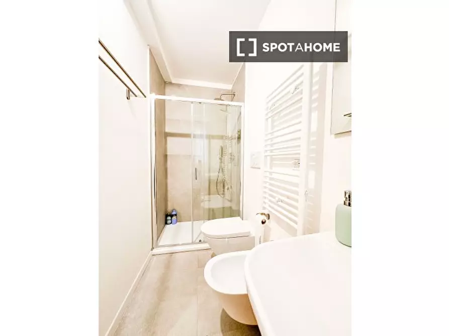 Immagine 12 di Ufficio in affitto  in Via Giambellino a Milano