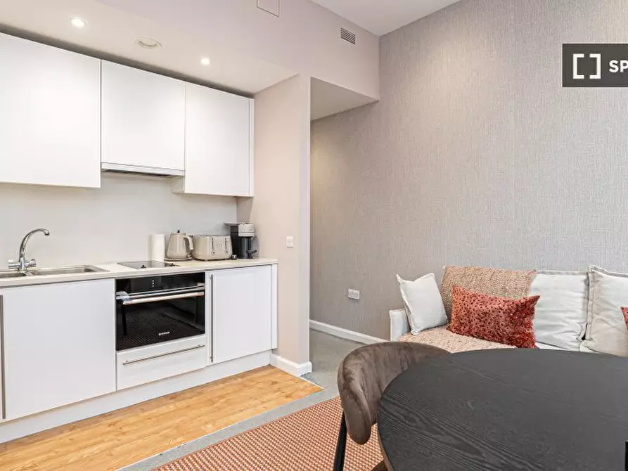 Immagine 4 di Appartamento in affitto  in Shand St a Camberwell