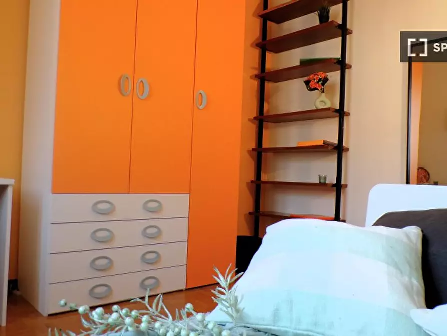 Immagine 15 di Camera condivisa in affitto  in Rodolfo Mondolfo a Bologna