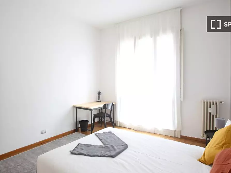 Immagine 2 di Camera condivisa in affitto  in Corso San Gottardo a Milano