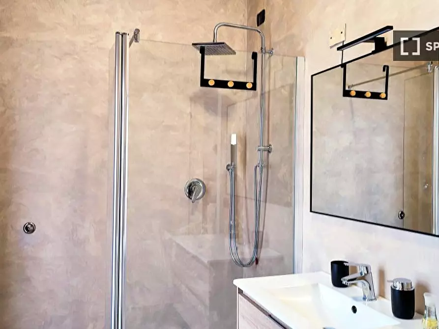 Immagine 3 di Ufficio in affitto  in Piazza Vittorio Veneto a Caronno Pertusella