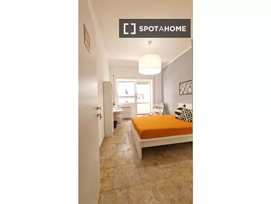 Immagine 14 di Camera condivisa in affitto  in Lungotevere di Pietra Papa a Roma