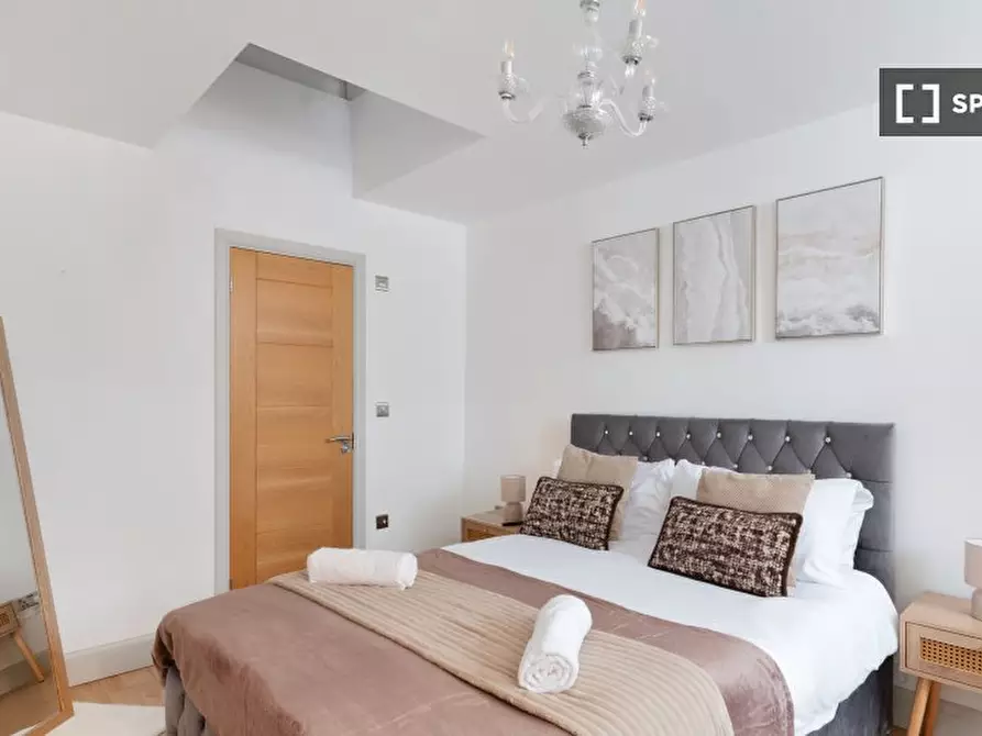 Immagine 12 di Appartamento in affitto  in Upper Richmond Rd a Wandsworth