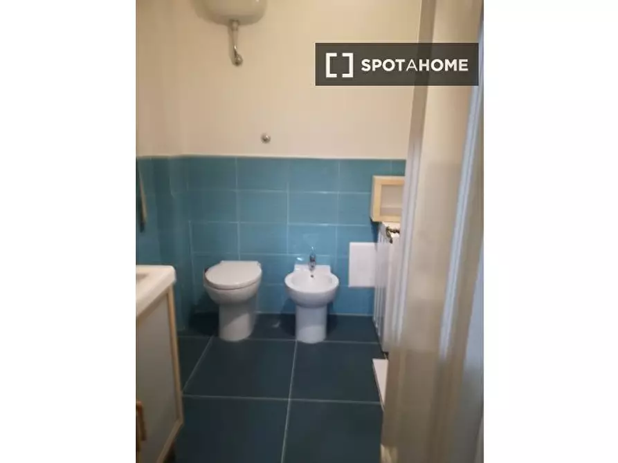 Immagine 5 di Camera condivisa in affitto  in Via Salvatore Scoca a Roma