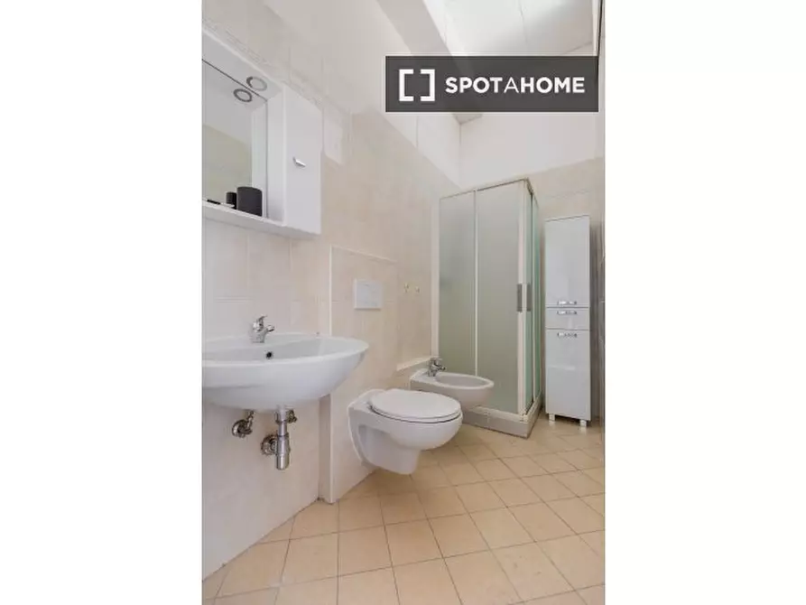 Immagine 13 di Ufficio in affitto  in Via Antonio Gramsci a Bologna