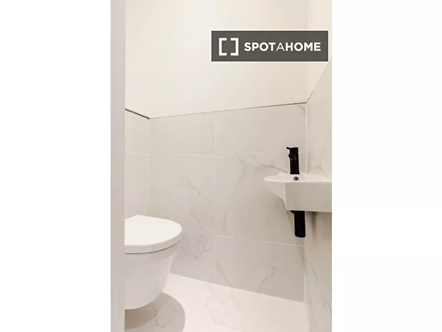Immagine 15 di Appartamento in affitto  in Trebovir Rd a Kensington