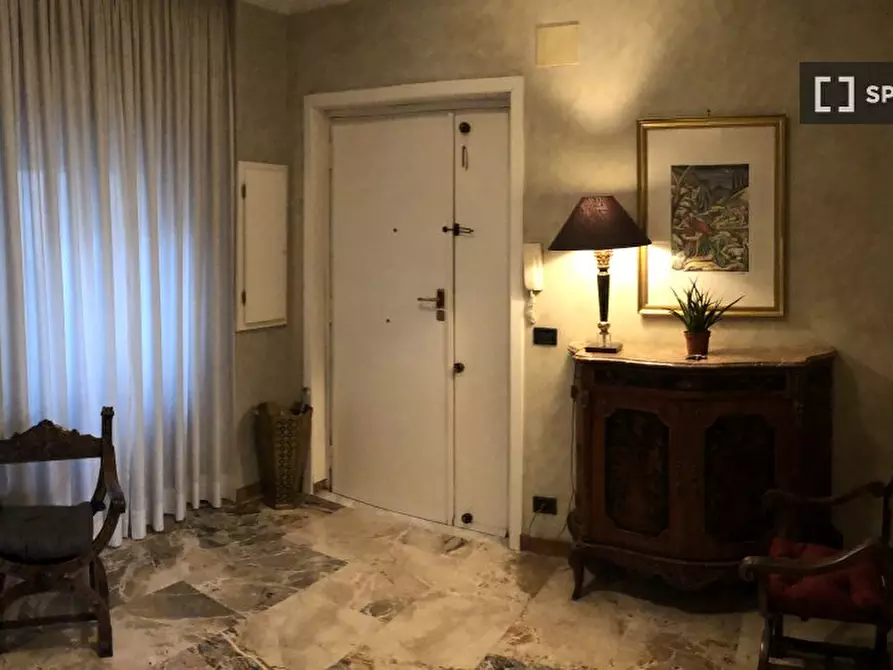 Immagine 16 di Camera condivisa in affitto  in Via Cipro a Roma