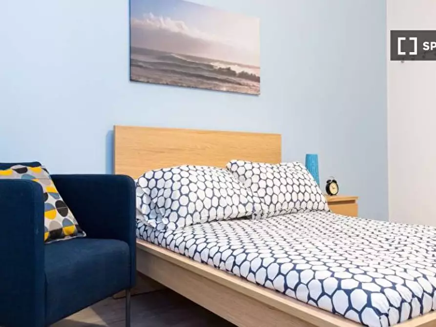 Immagine 4 di Camera condivisa in affitto  in Via Alfredo Campanini a Milano