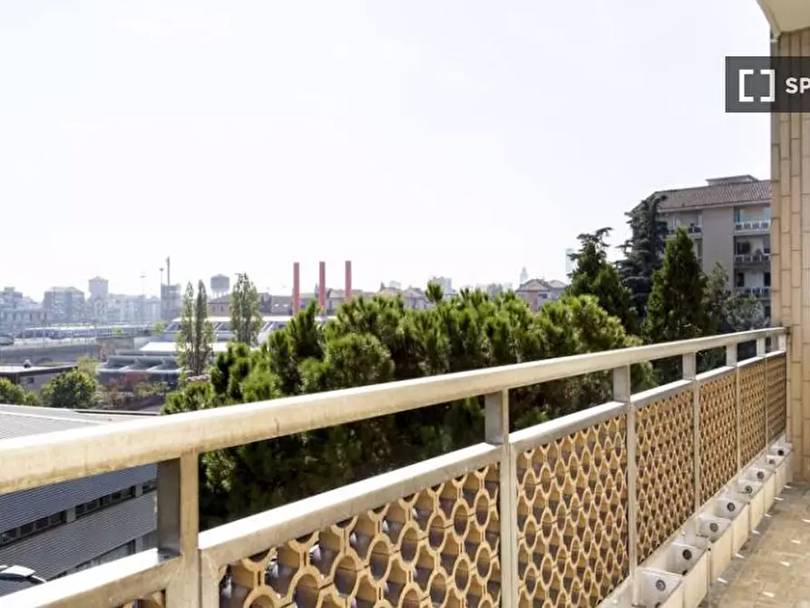 Immagine 7 di Camera condivisa in affitto  in Via Zuretti a Milano