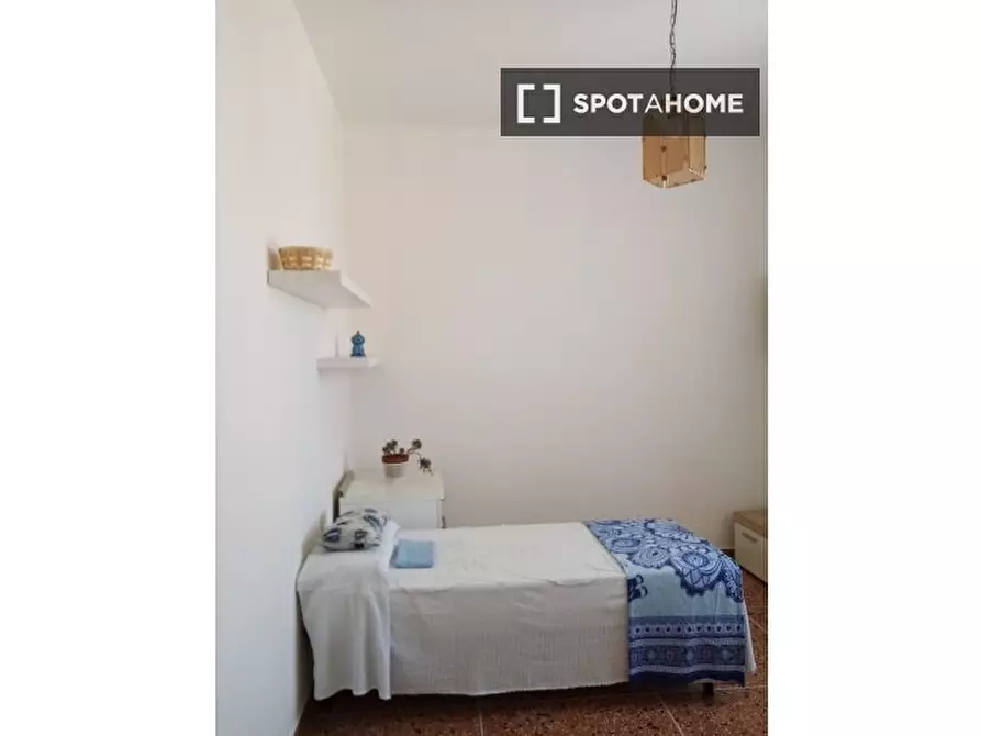 Immagine 14 di Appartamento in affitto  in Via Alfonso Torreggiani a Bologna